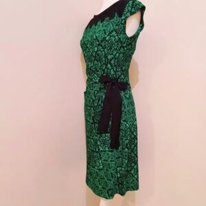 JUST TAYLOR | Green and Black Rouched Midi Dress with Bow, Size 6